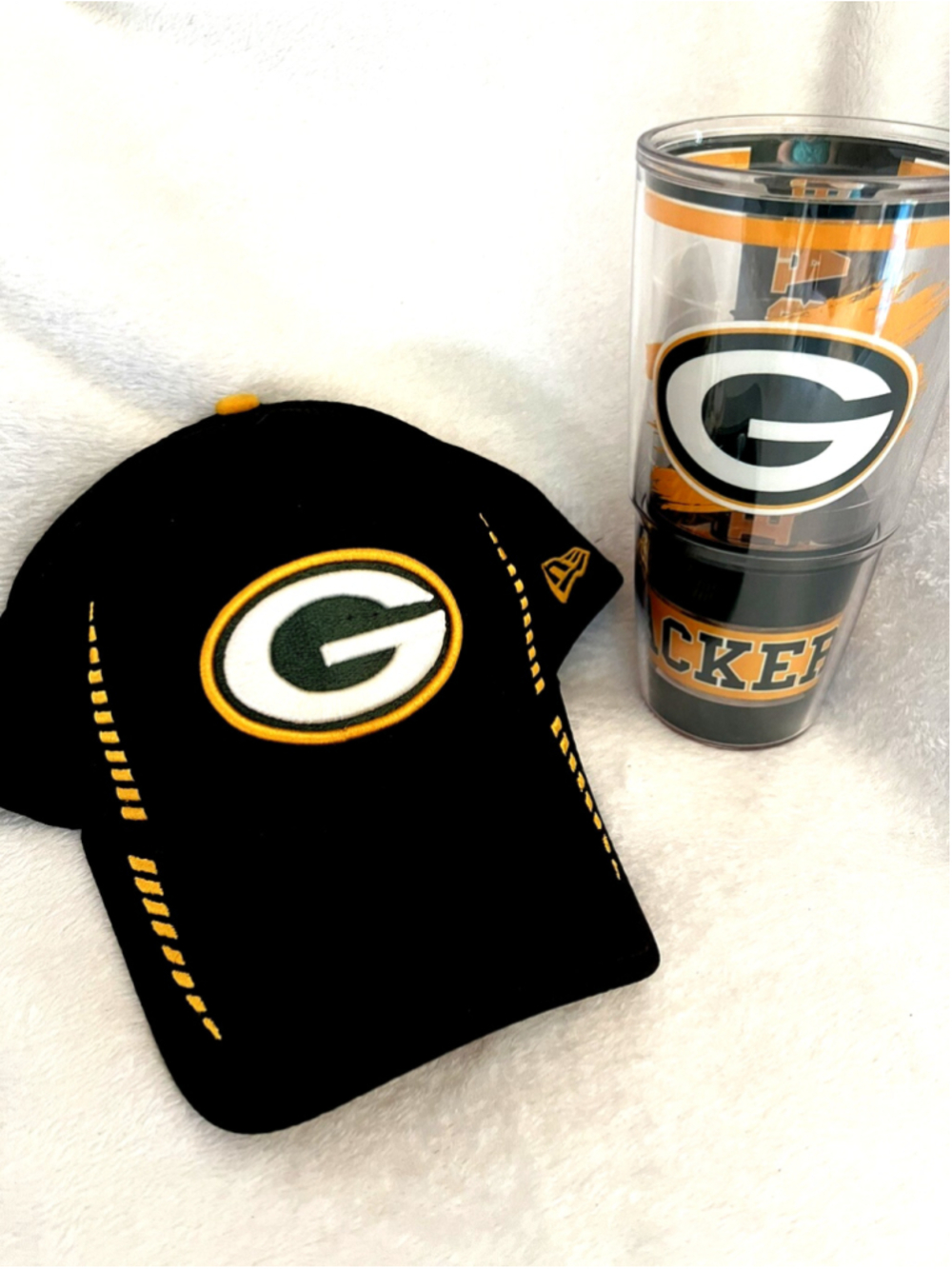 FOOTBALL Green Bay Packers Hat Cap Size large -xlarge New Era Black NFL& CUP